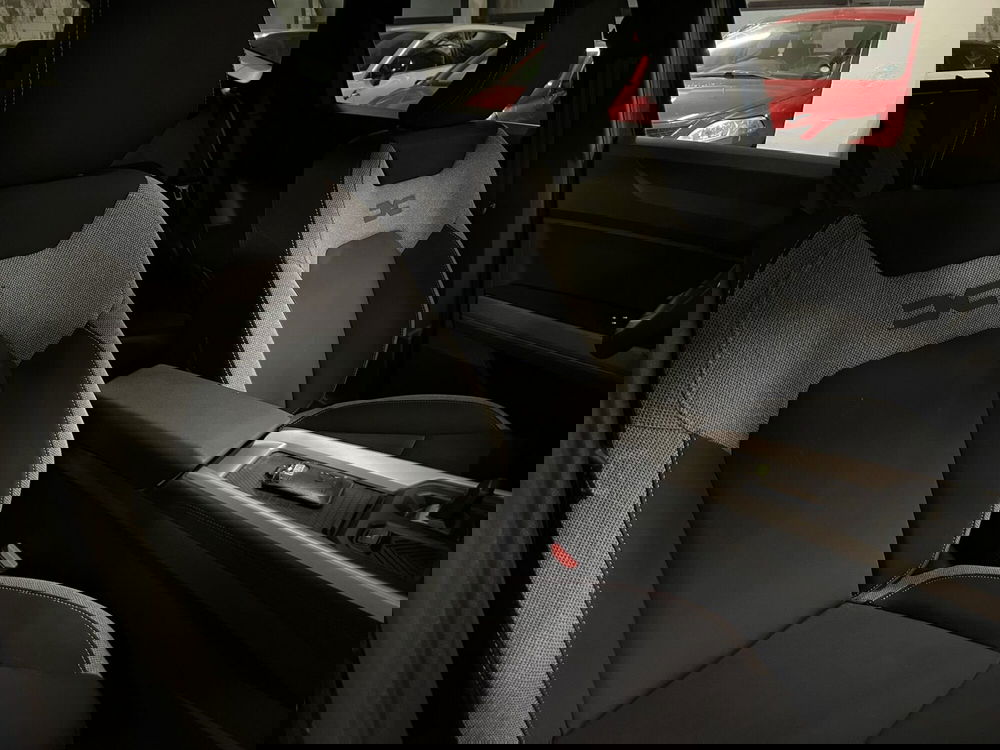 Dacia Bigster usata a Milano (18)