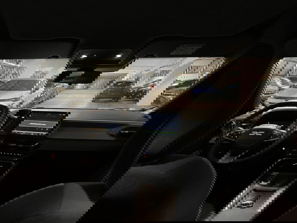 Dacia Bigster usata a Milano (20)