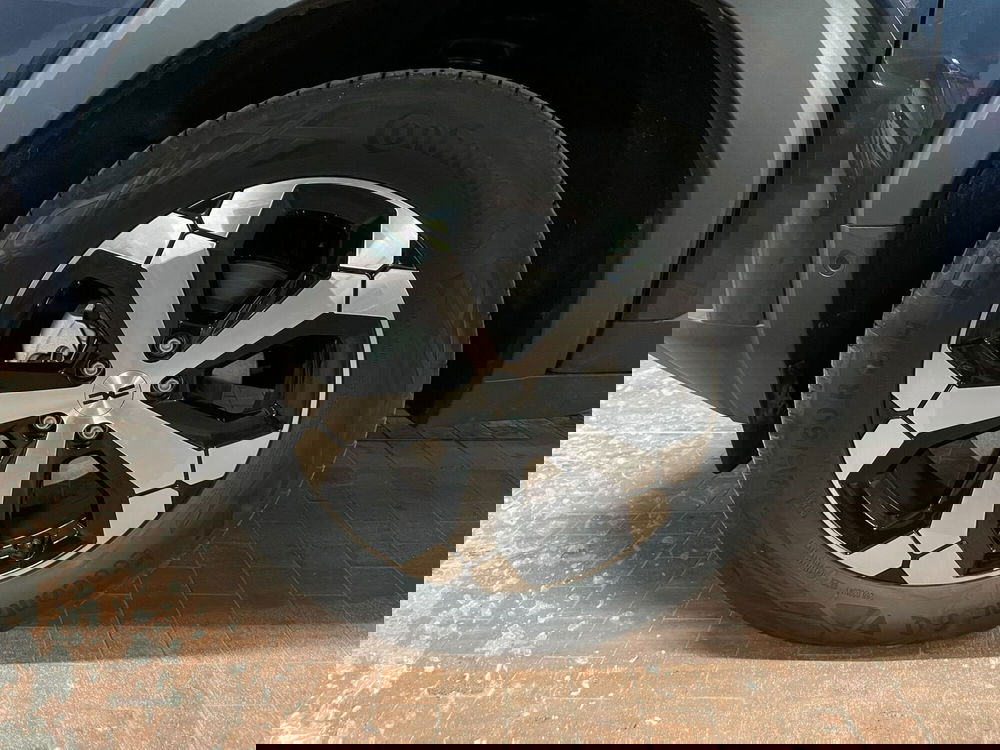 Dacia Bigster usata a Milano (9)