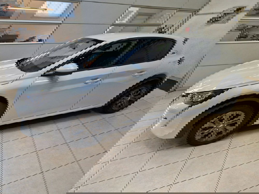 Peugeot 208 usata a Varese (3)