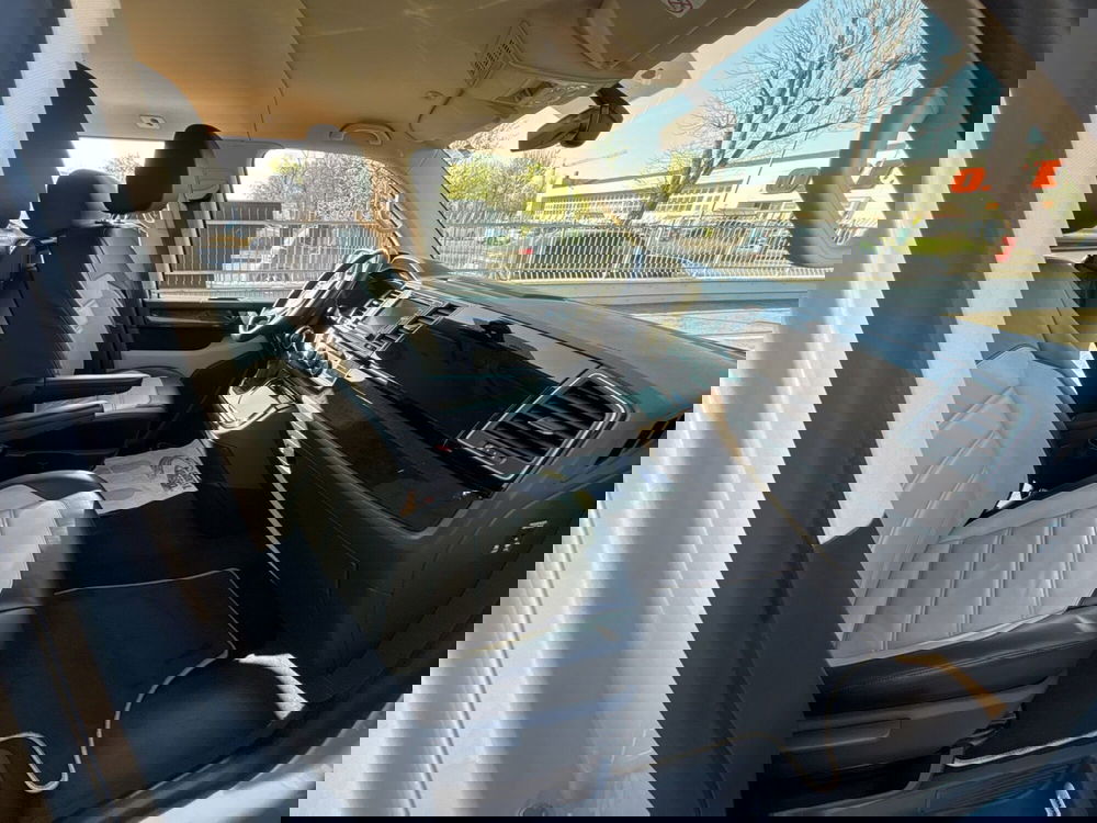 Volkswagen Multivan usata a Modena (18)