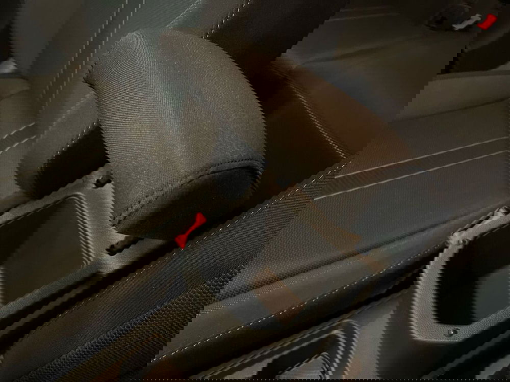 Volkswagen T-Roc nuova a Prato (16)