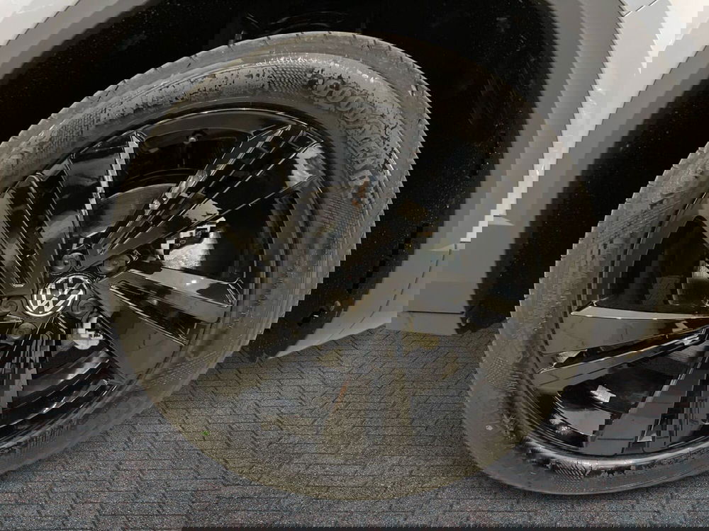 Volkswagen T-Roc nuova a Prato (6)