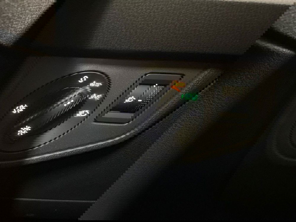 Volkswagen Polo nuova a Prato (19)