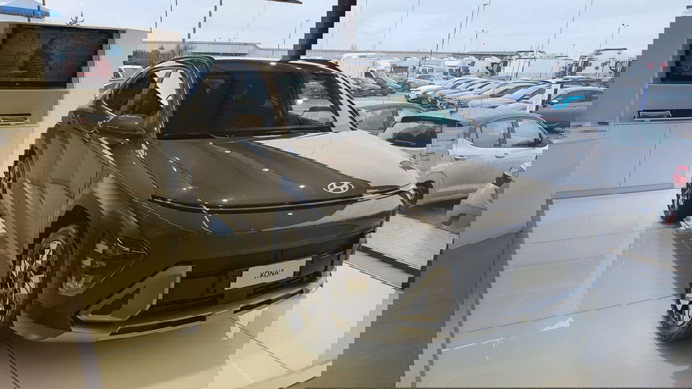 Hyundai Kona nuova a Frosinone (2)