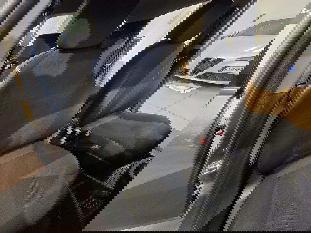 Lancia Ypsilon usata a Rimini (13)