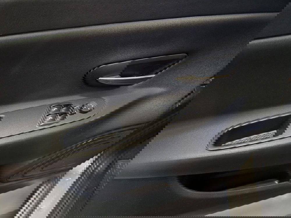 Lancia Ypsilon usata a Rimini (15)