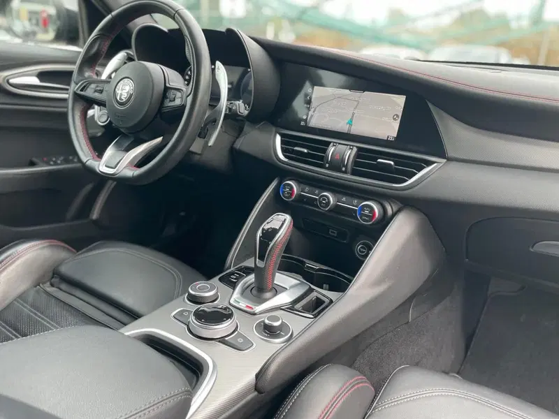 Alfa Romeo Giulia usata a Ancona (16)