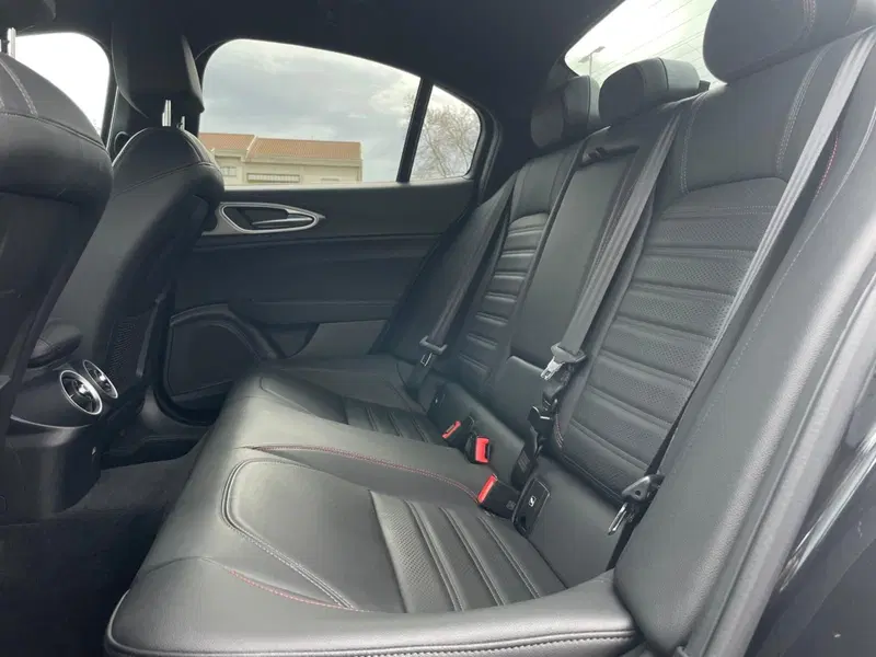 Alfa Romeo Giulia usata a Ancona (18)