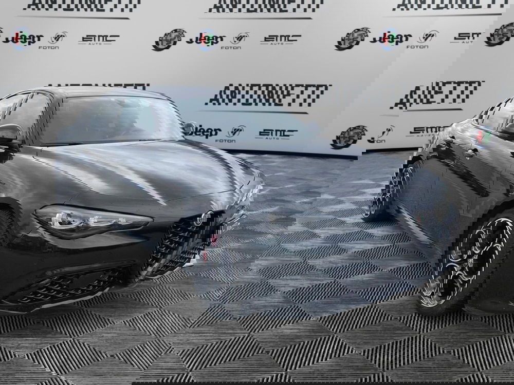 Alfa Romeo Giulia usata a Ancona (3)