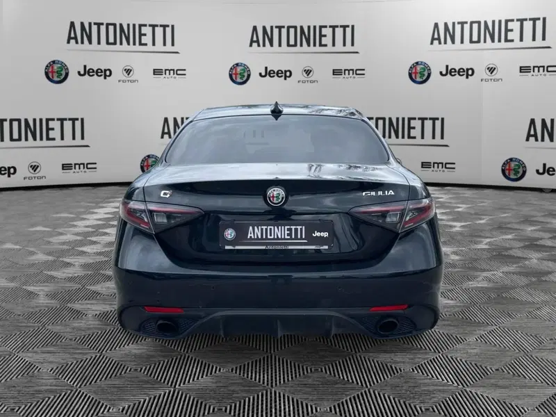 Alfa Romeo Giulia usata a Ancona (6)