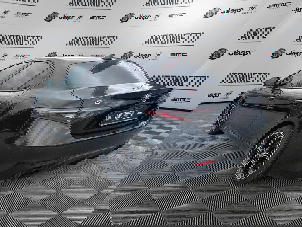 Alfa Romeo Giulia usata a Ancona (7)