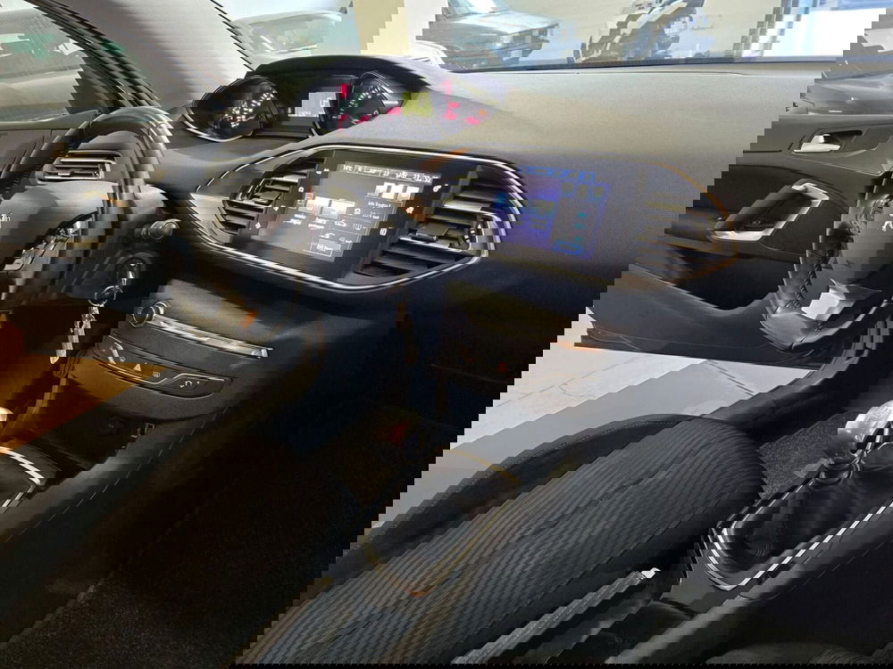 Peugeot 308 SW usata a Rimini (9)