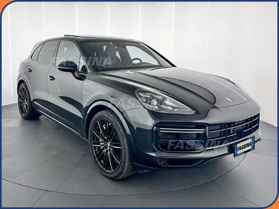 Porsche Cayenne 4.8 Turbo S del 2020 usata a Milano