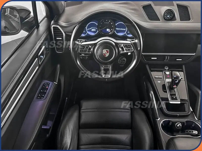 Porsche Cayenne usata a Milano (10)