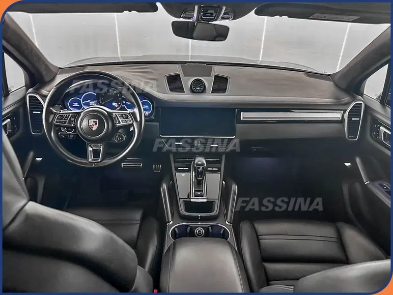 Porsche Cayenne usata a Milano (11)