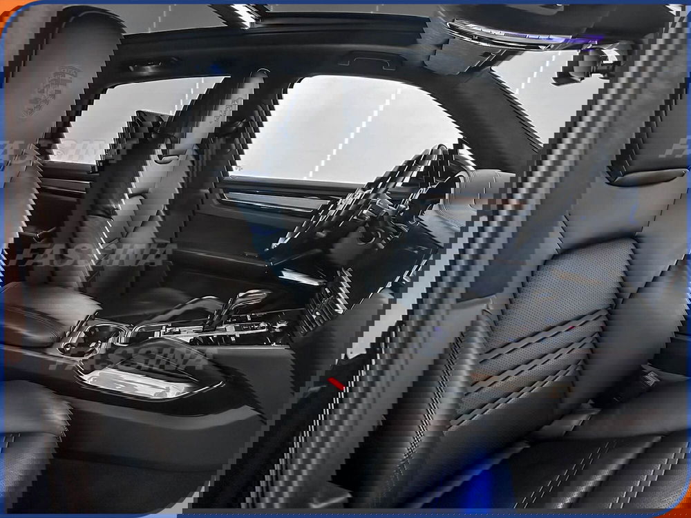 Porsche Cayenne usata a Milano (16)