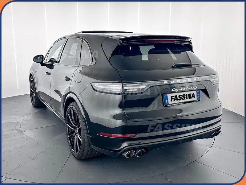 Porsche Cayenne usata a Milano (4)