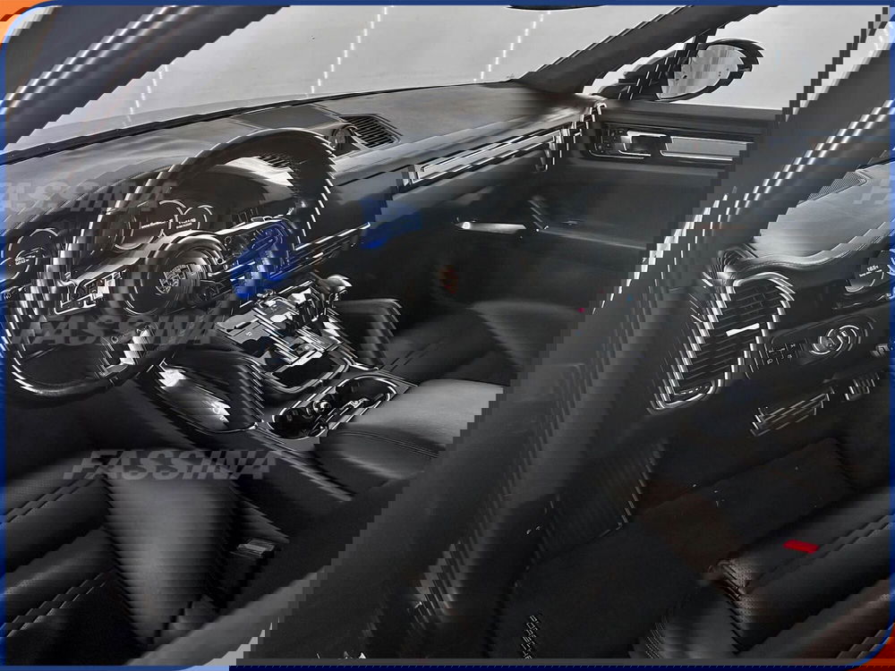 Porsche Cayenne usata a Milano (9)