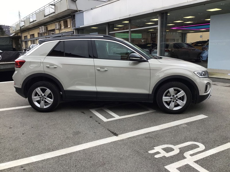 Volkswagen T-Roc usata a Genova (4)