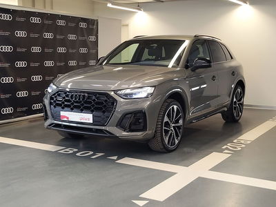 Audi Q5 40 2.0 tdi mhev 12V Identity Black quattro s-tronic del 2024 usata a Modena