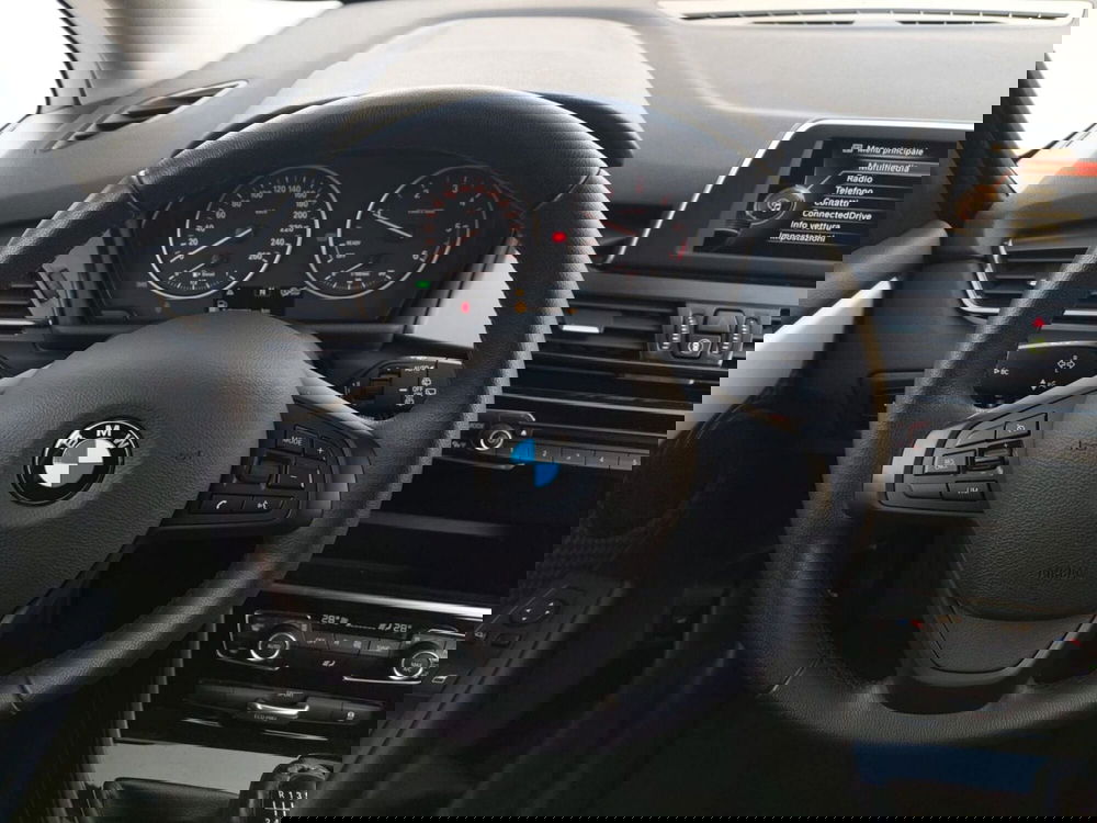 BMW Serie 2 Active Tourer usata a Bari (3)