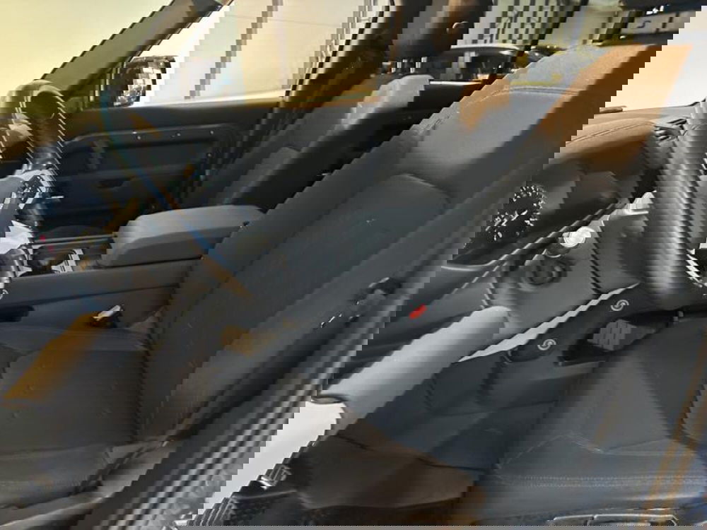 Land Rover Defender usata a Venezia (11)