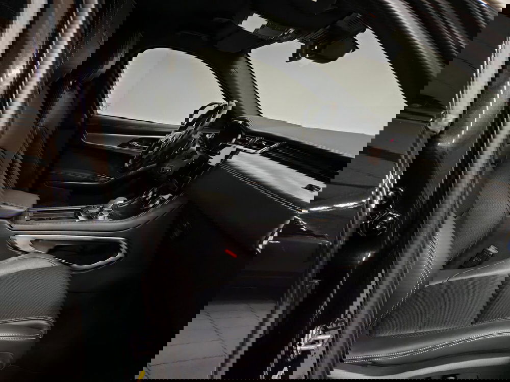 Jaguar F-Pace usata a Novara (3)