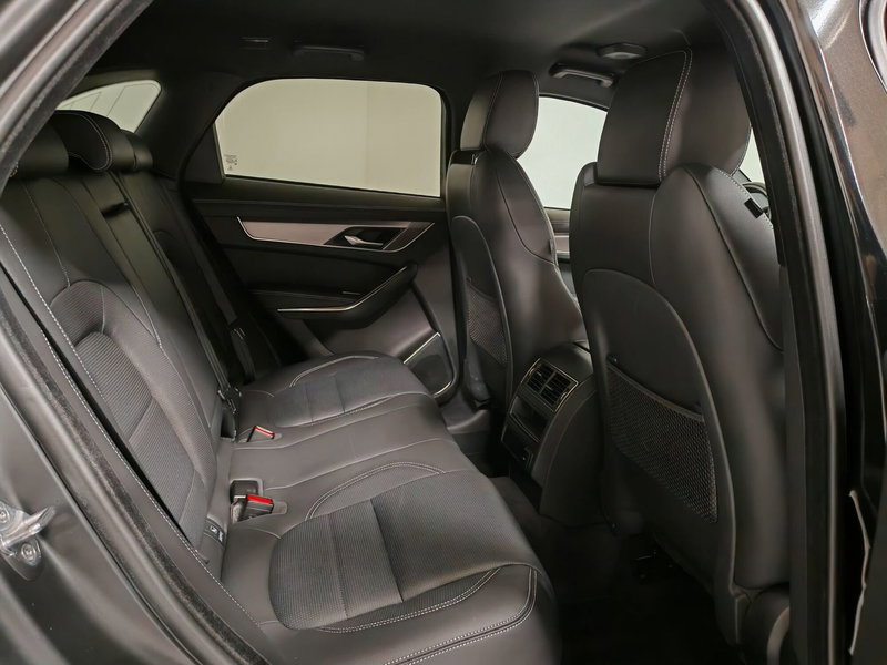 Jaguar F-Pace usata a Novara (5)