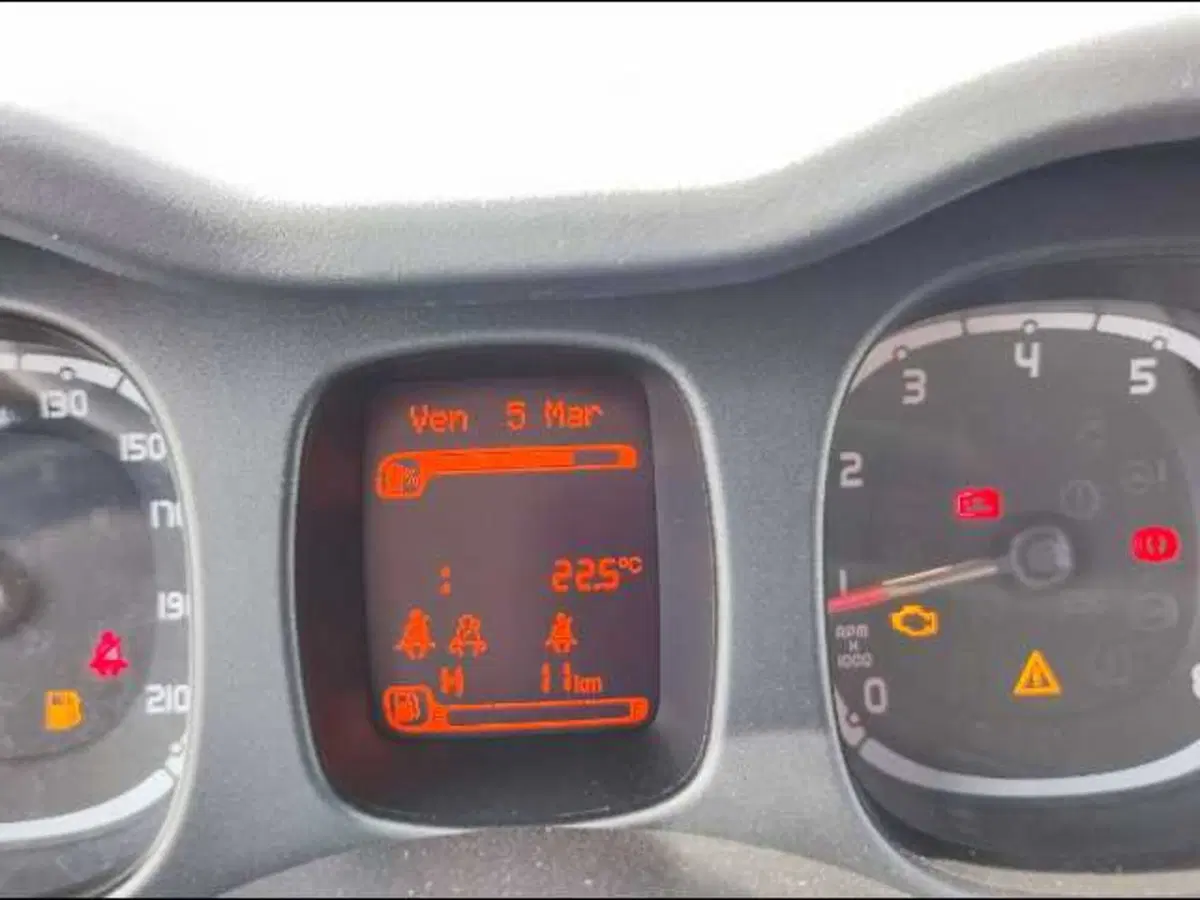 Fiat Panda Cross nuova a Roma (12)