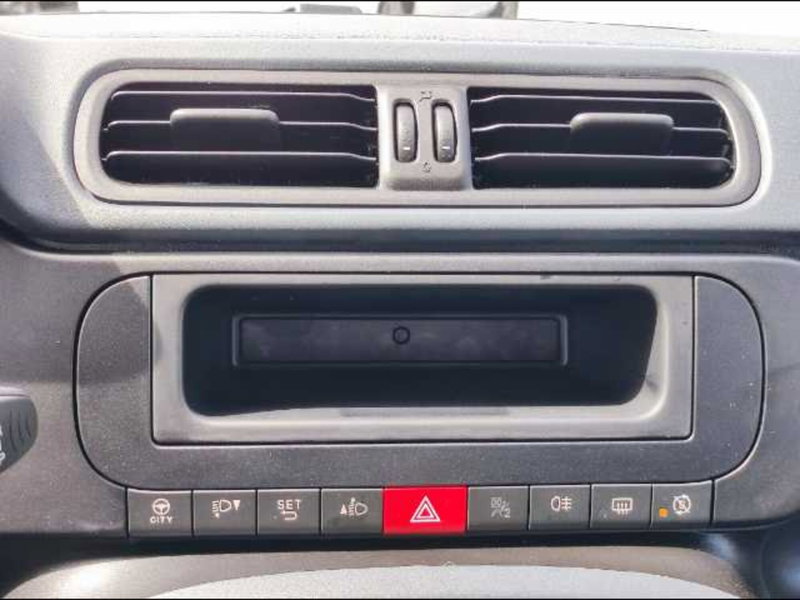 Fiat Panda Cross nuova a Roma (13)