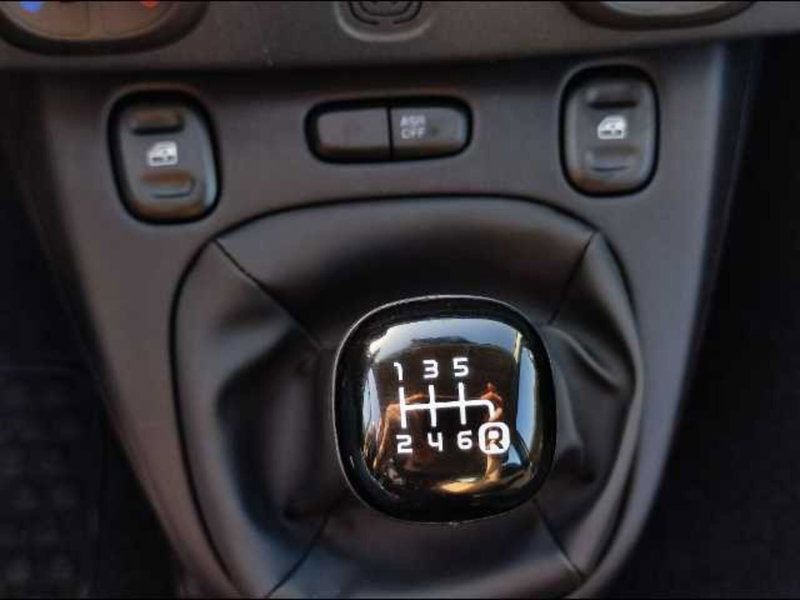 Fiat Panda Cross nuova a Roma (15)