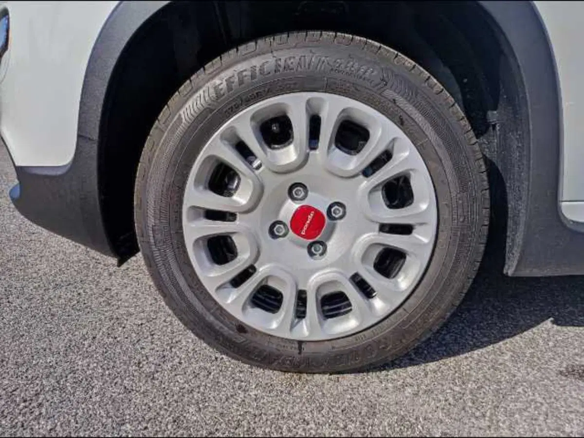 Fiat Panda Cross nuova a Roma (17)
