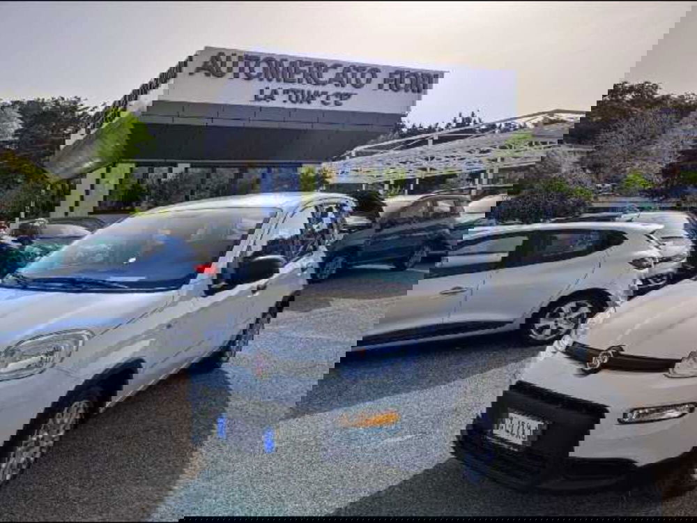 Fiat Panda Cross nuova a Roma