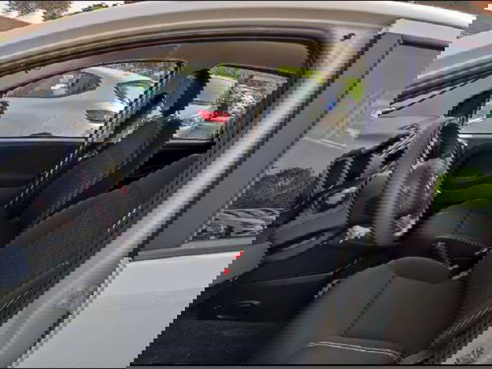 Fiat Panda Cross nuova a Roma (11)