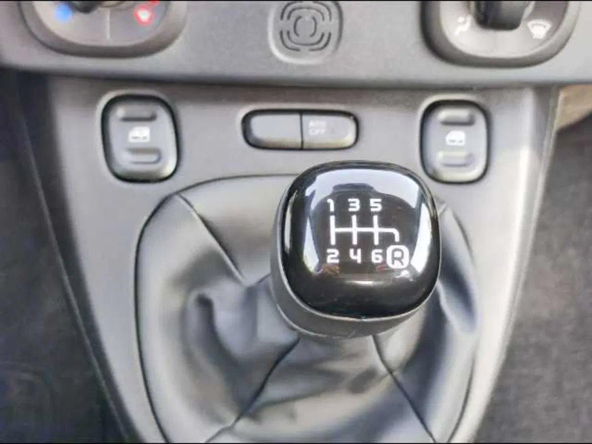 Fiat Panda Cross nuova a Roma (15)