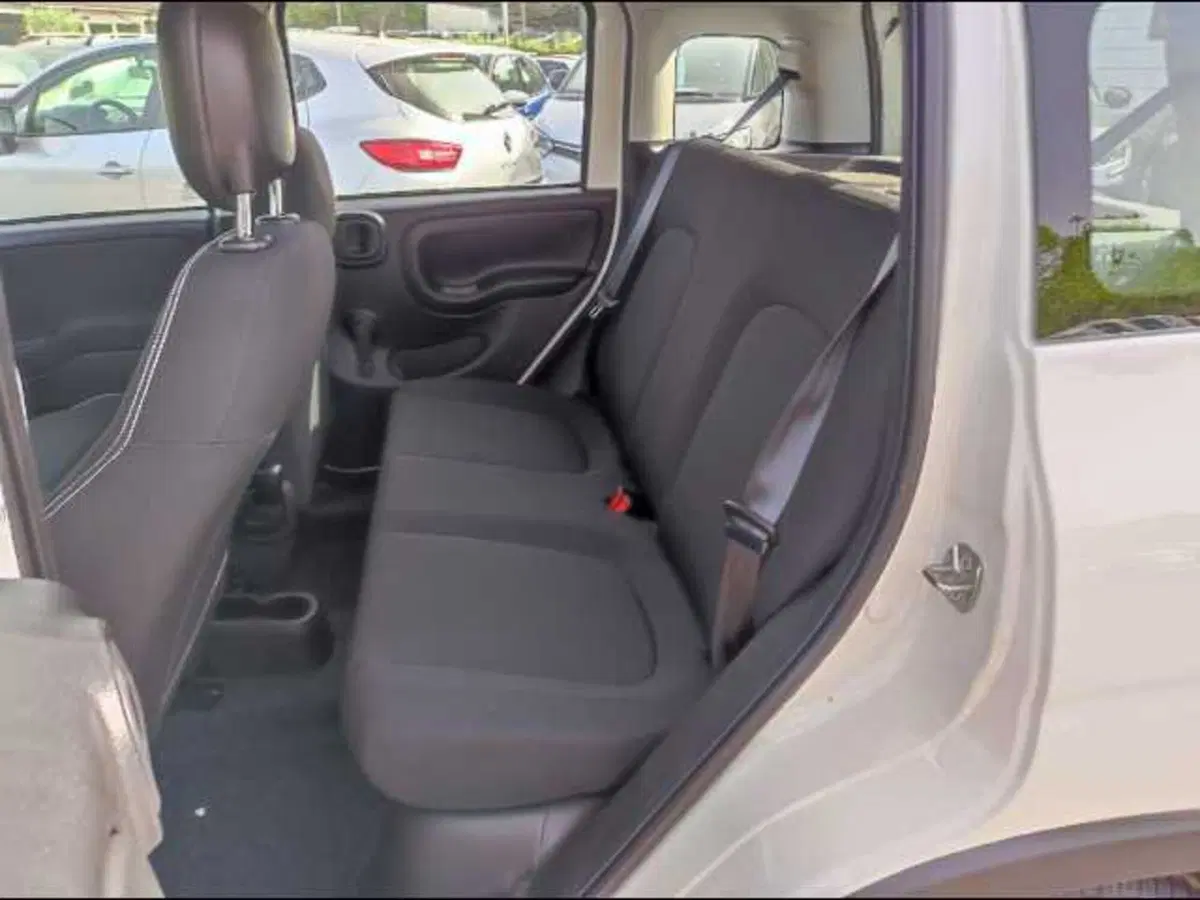 Fiat Panda Cross nuova a Roma (9)