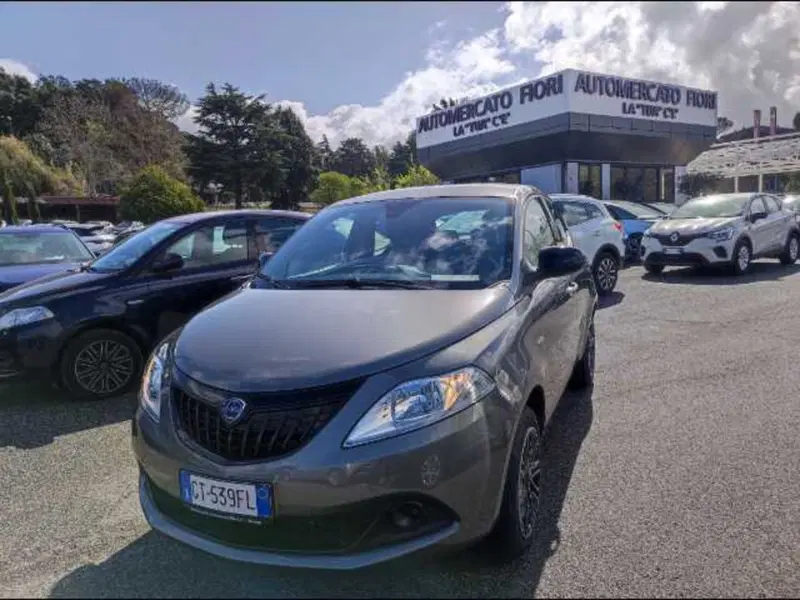 Lancia Ypsilon nuova a Roma