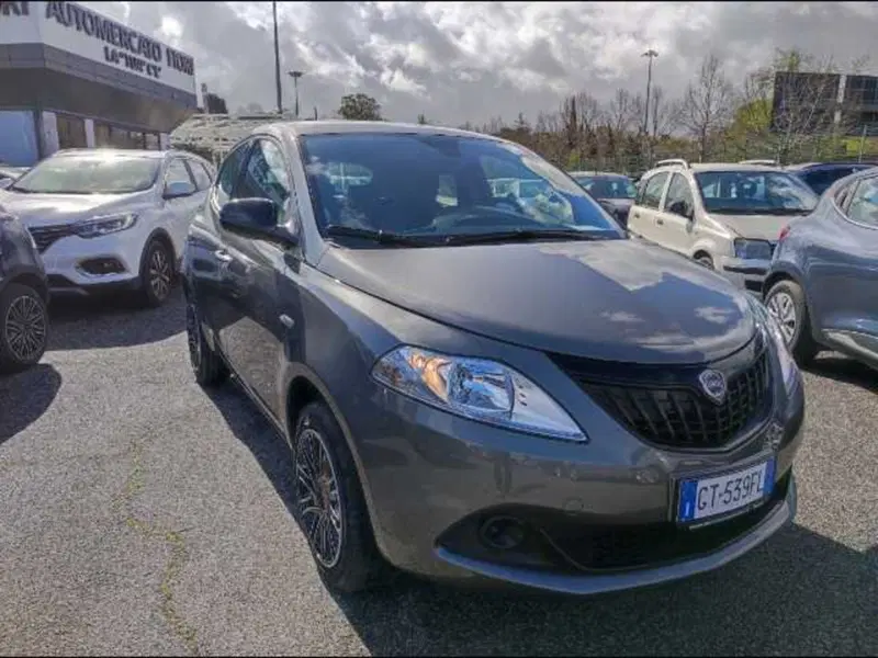 Lancia Ypsilon nuova a Roma (4)