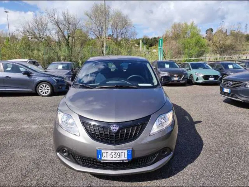 Lancia Ypsilon nuova a Roma (5)