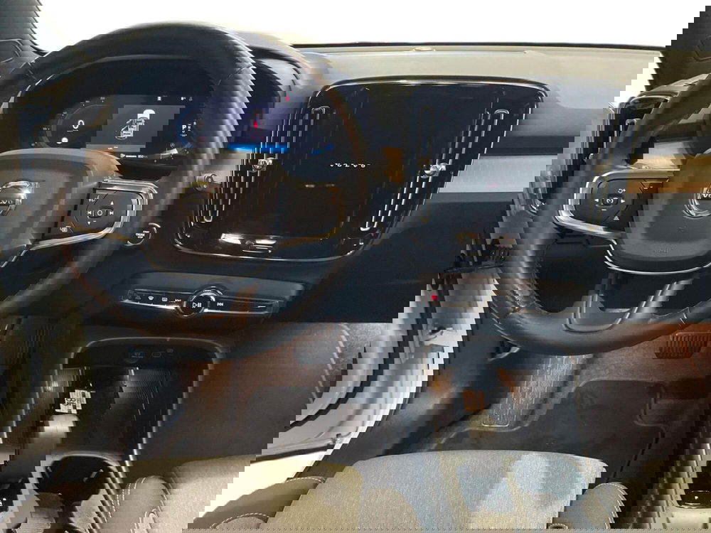 Volvo XC40 usata a Reggio Calabria (9)