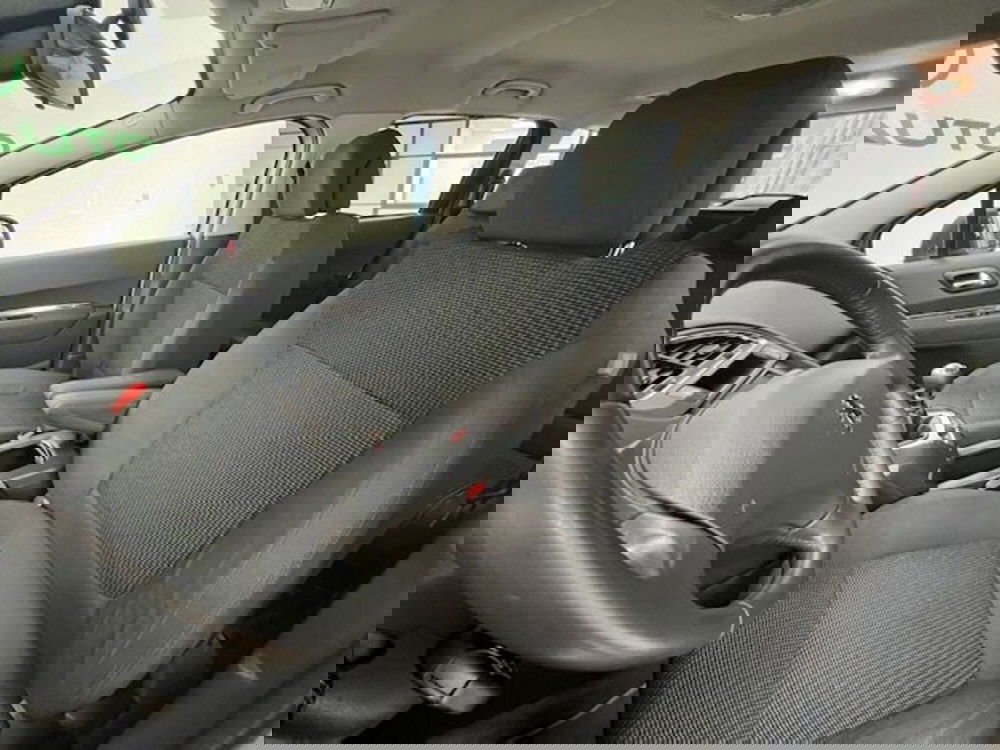 Peugeot 5008 usata a Asti (9)