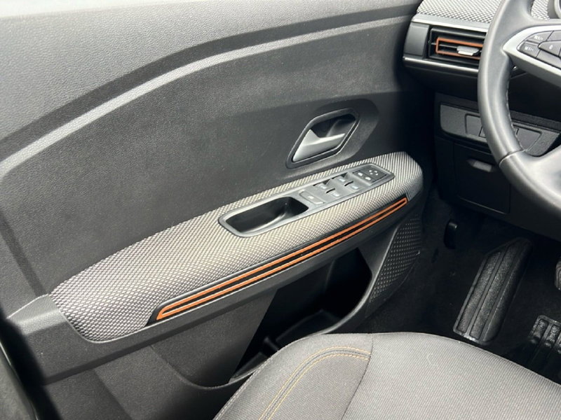 Dacia Sandero usata a Roma (19)