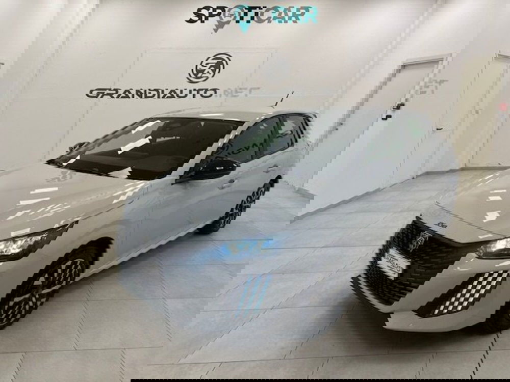 Peugeot 208 nuova a Savona