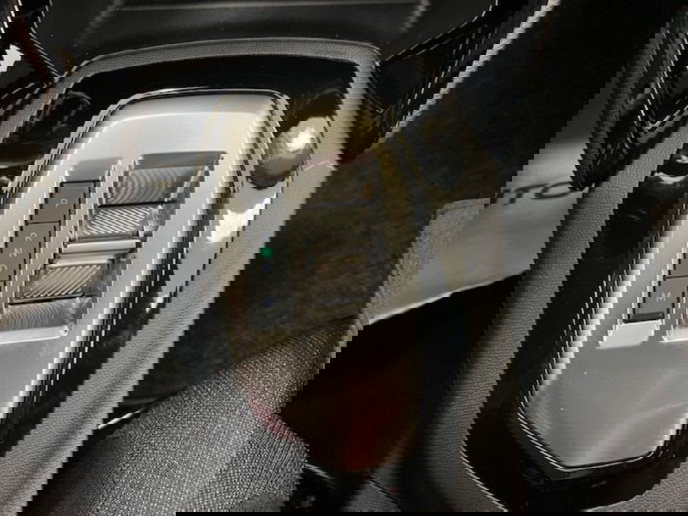 Peugeot 208 nuova a Savona (14)