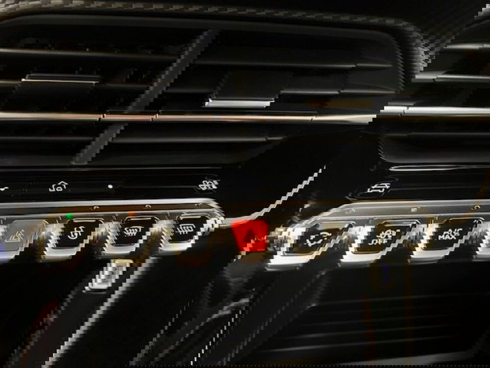 Peugeot 208 nuova a Savona (15)