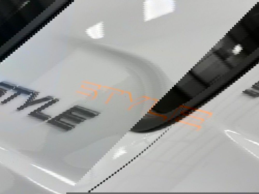 Peugeot 208 nuova a Savona (19)