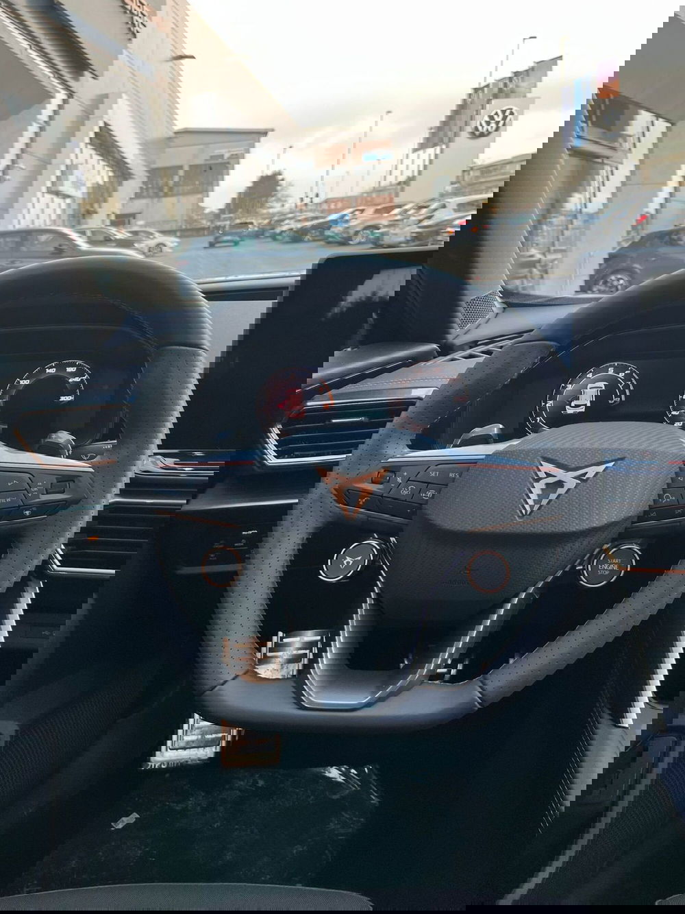 Cupra Formentor nuova a Lecco (7)