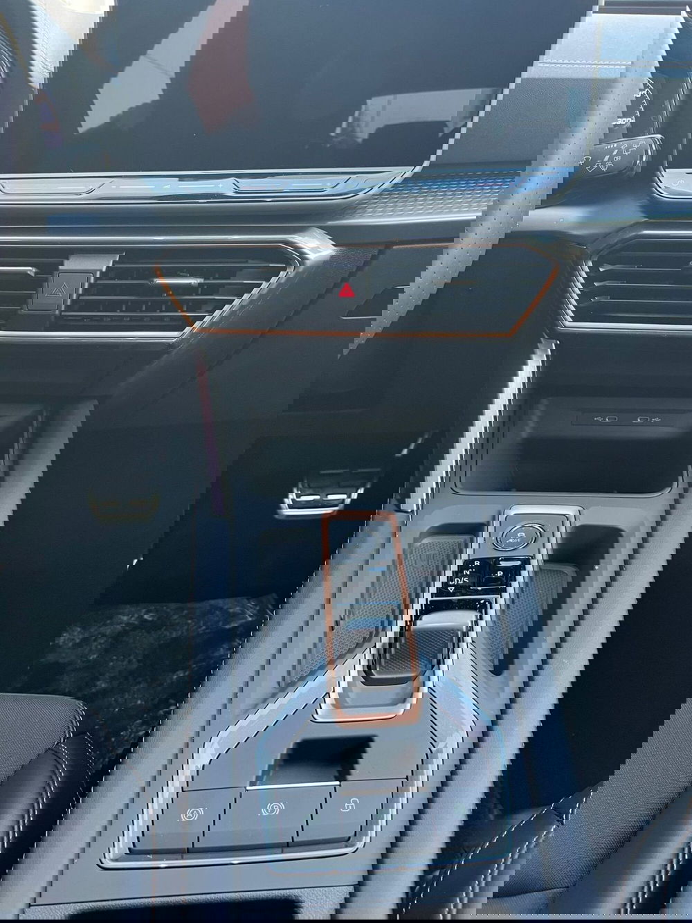 Cupra Formentor nuova a Lecco (8)