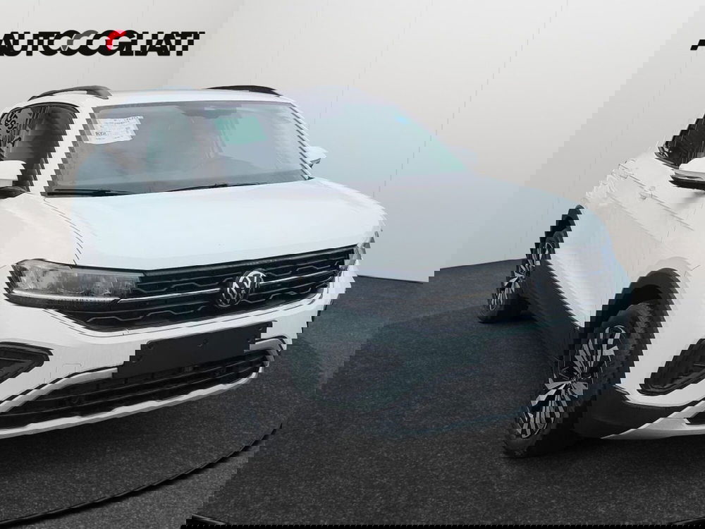 Volkswagen T-Cross nuova a Lecco (3)